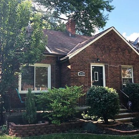 The House Hotels - W14Th - 5 Beds - Cozy & Charming Old Brooklyn Home Cleveland Exterior photo